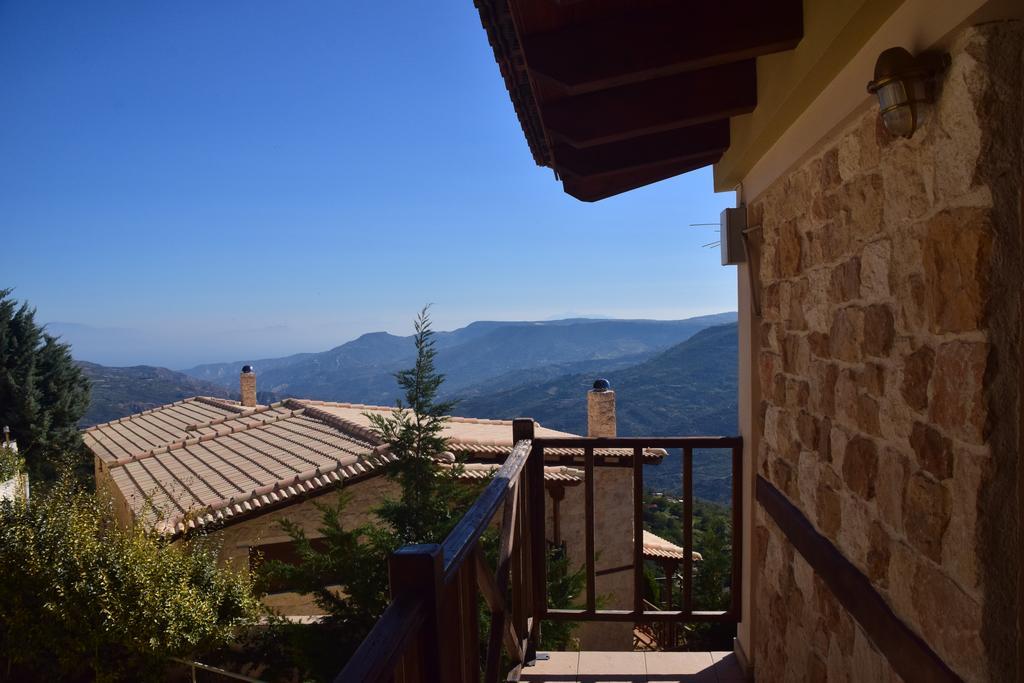 Synikia Mesi Trikalon Aetoma Suites מראה חיצוני תמונה
