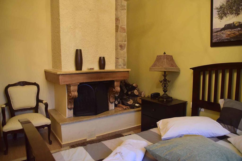 Synikia Mesi Trikalon Aetoma Suites מראה חיצוני תמונה